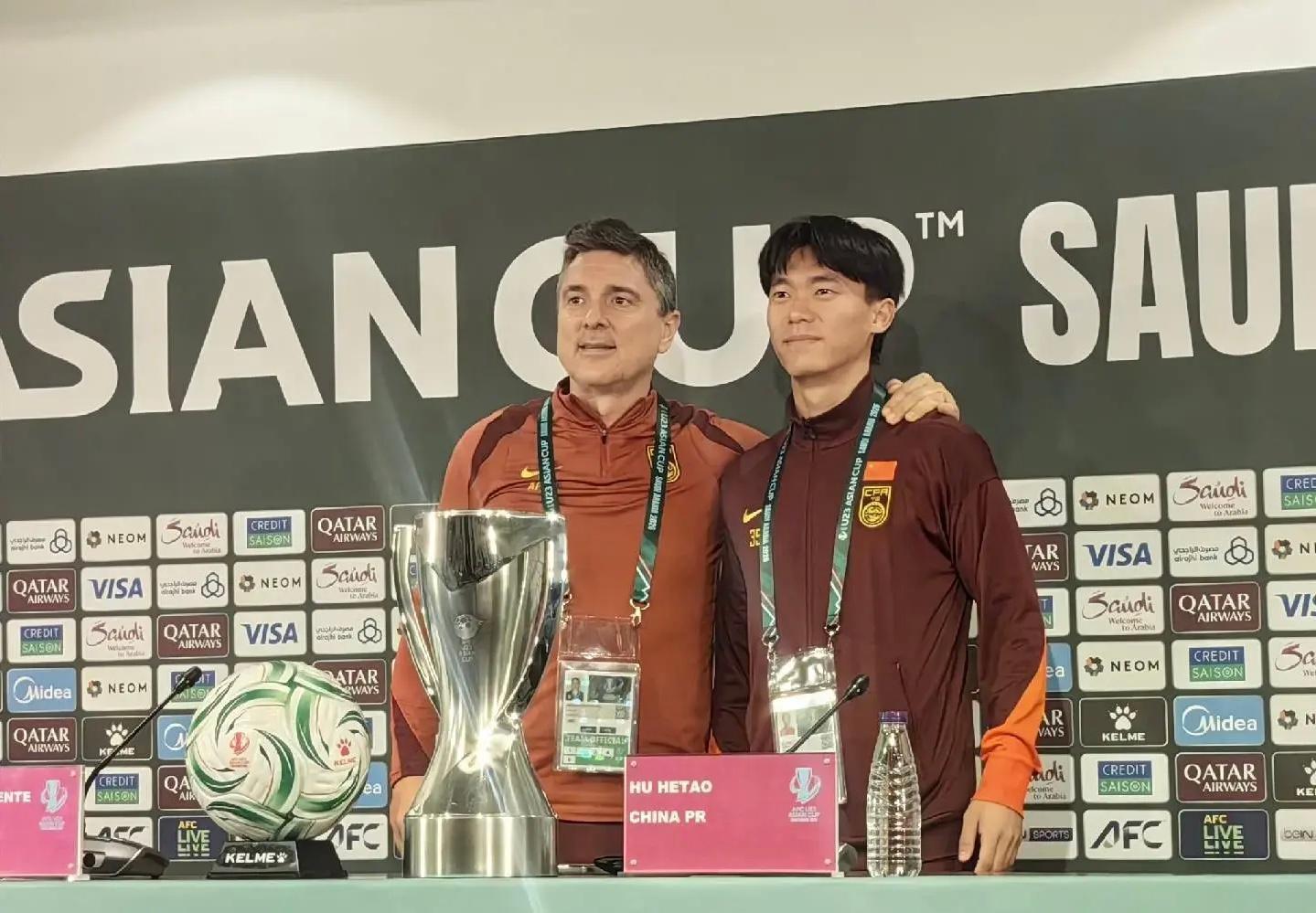 kaiyun-高强度工作50天,安东尼奥病了,发布会喊话:我们会努力创造奇迹